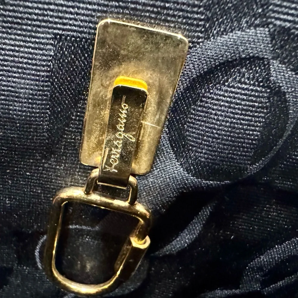 Salvatore Ferragamo Gancini Black Leather Handbag, Shoulder Strap Gold Hardware - Picture 4 of 7